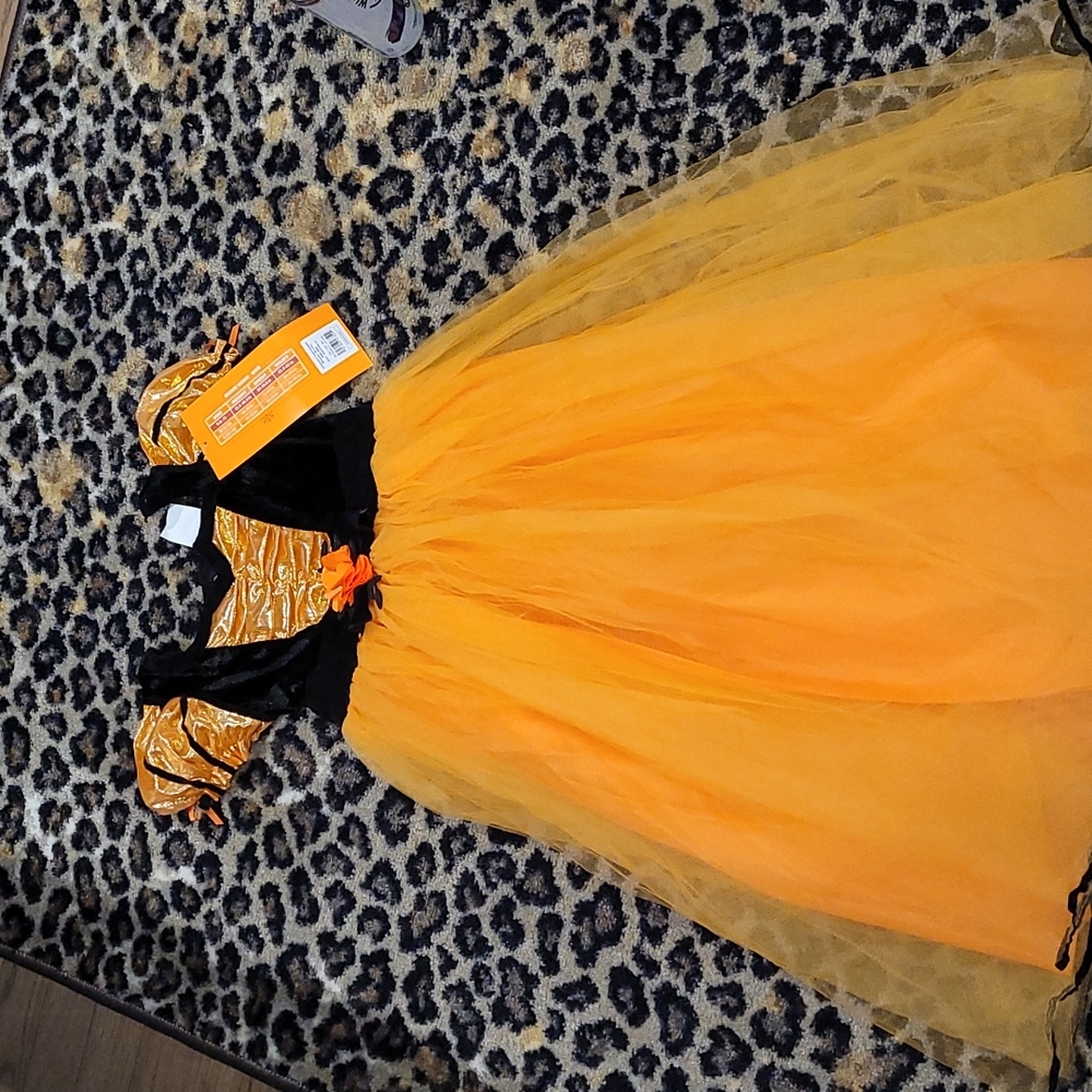 Girls NWT witch costume NO HAT